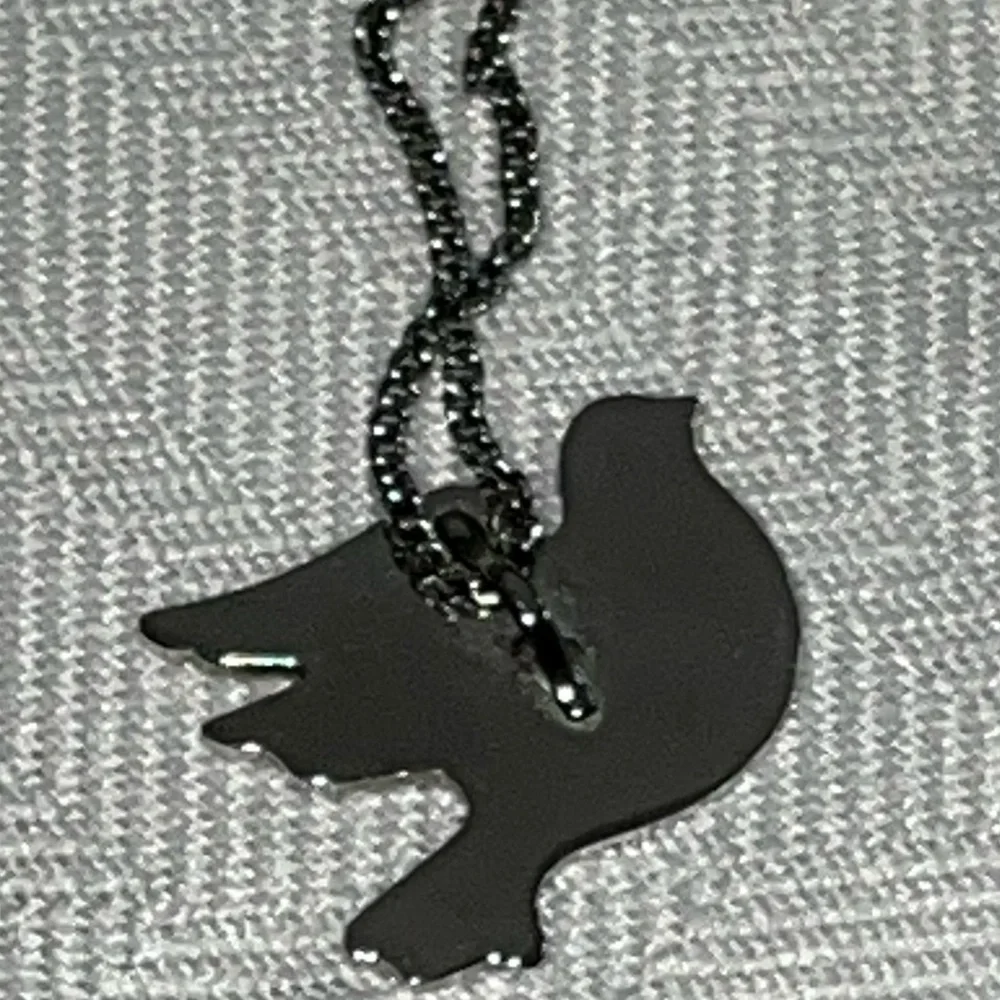 Vintage‎ Avon Silver Colored Dove Necklace